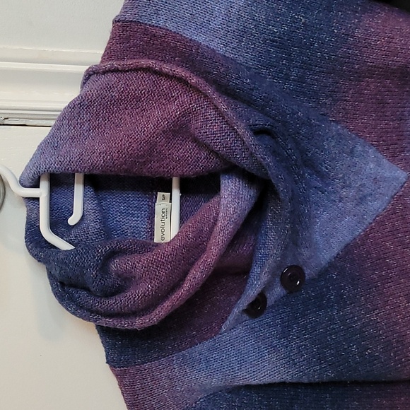 Ombre cowl neck knitted sweater - Picture 2 of 3